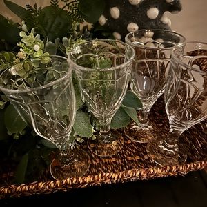 Nora Taki, sweet swirl wine glasses, set of four